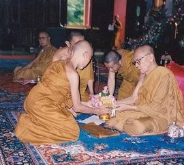 泰国和尚成人仪式视频,传统与现代的交融-第2张图片-九色视频在线观看