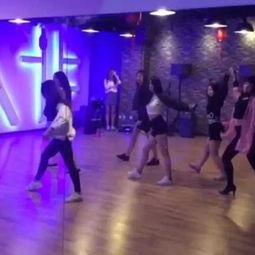 舞蹈完整视频成人,从舞蹈视频中感悟生命律动-第2张图片-九色视频在线观看