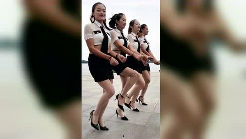 成人闺蜜压腿视频大全,轻松解锁瑜伽美腿秘籍-第1张图片-九色视频在线观看