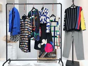 福娃衣服成人搭配视频,时尚成人穿搭视频解析-第3张图片-九色视频在线观看