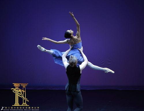 舞蹈风暴成人独舞视频,成人独舞风采瞬间-第3张图片-九色视频在线观看 舞蹈风暴成人独舞视频,成人独舞风采瞬间-第3张图片-九色视频在线观看