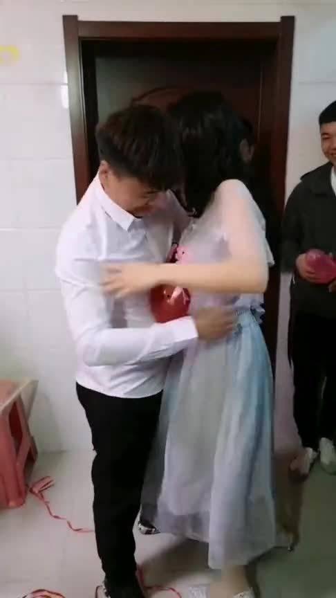 成人坐破气球视频大全,成人坐破气球挑战视频大盘点-第2张图片-九色视频在线观看 成人坐破气球视频大全,成人坐破气球挑战视频大盘点-第2张图片-九色视频在线观看